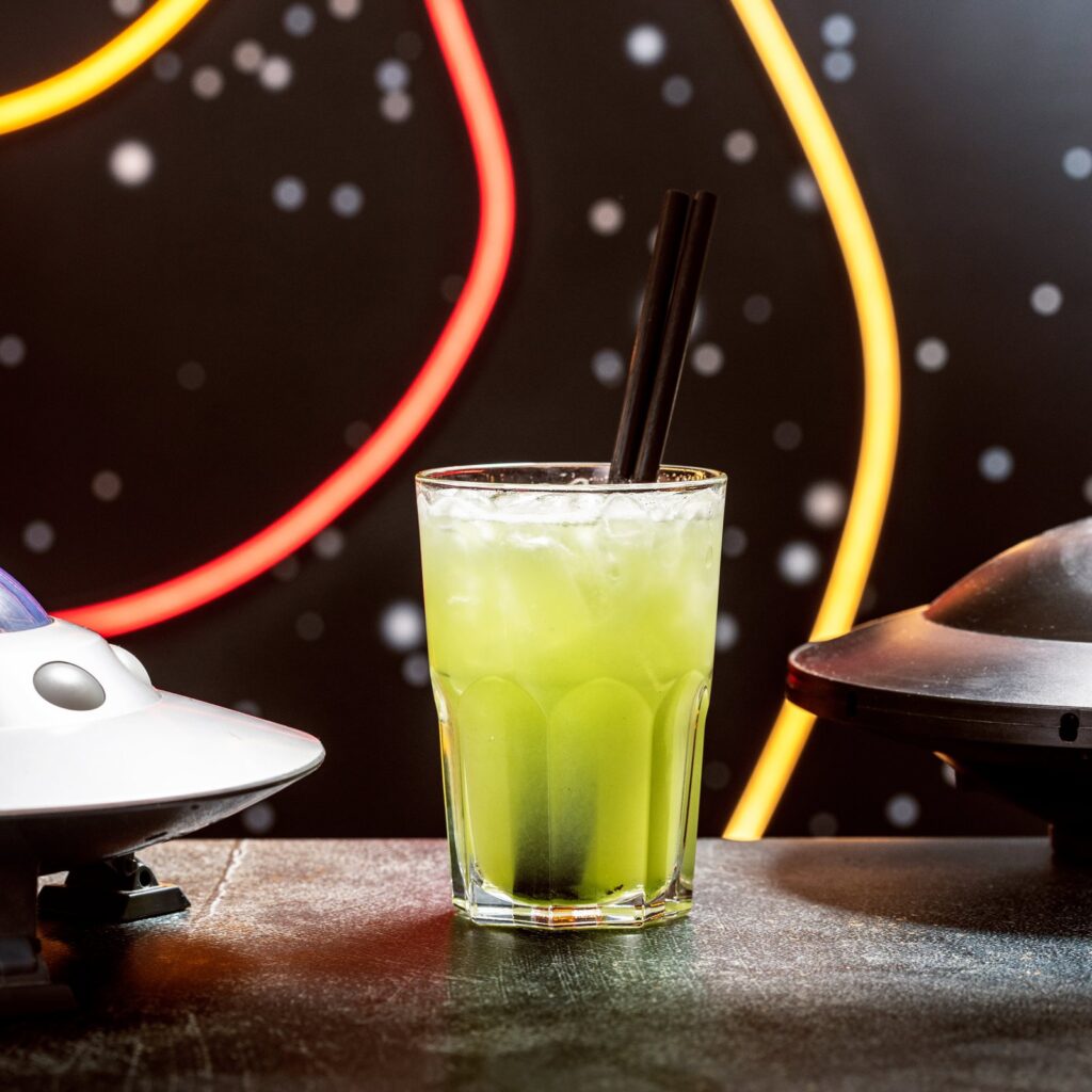 Domaći ledeni čaj sa ledom — Intergalactic Diner, Beograd
